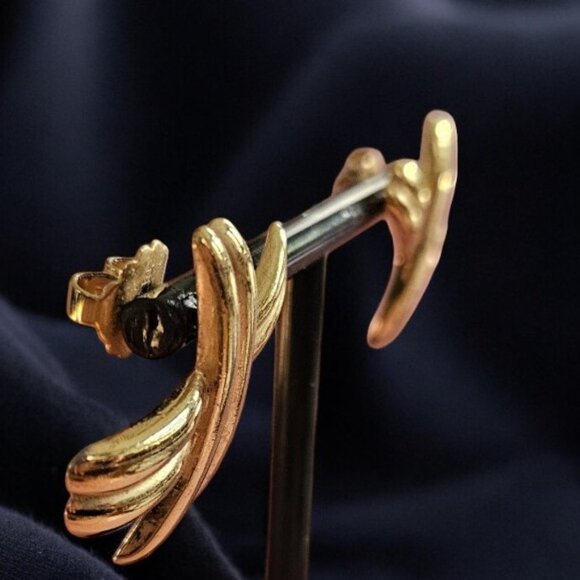 Vintage AVON Goldtone X Stud Earrings - Picture 5 of 5